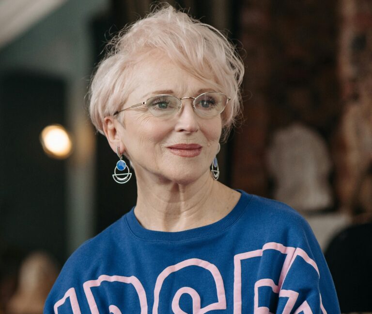 Meryl streep stagione armocromatica e i suoi look nel diavolo veste prada 2